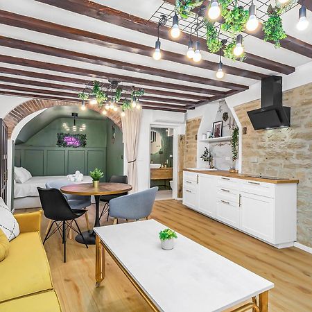 La Bestia Deluxe Studio Apartment Rovinj Exterior foto